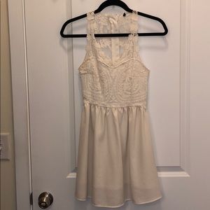 White lace H&M summer dress